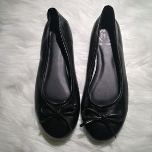 Tory Burch Black Leather Bow Flats Sz 7.5